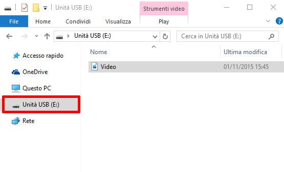 Windows 10 - Esplora File - Selezionare chiavetta e file contenuto