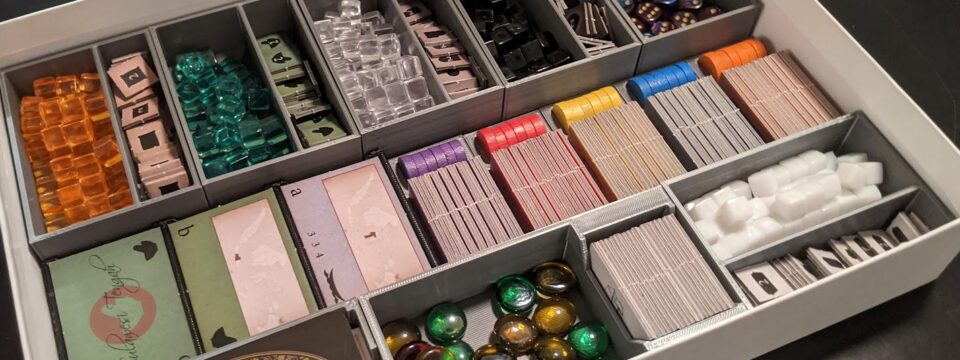 Come risparmiare sugli organizer per giochi da tavolo